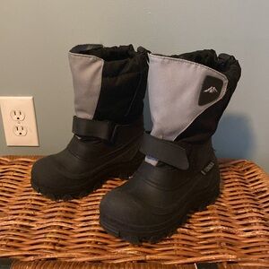 Tundra Snow Boots Kids Quebec Wide Size 3 Toddler/Little Kid/Big Kid Boot